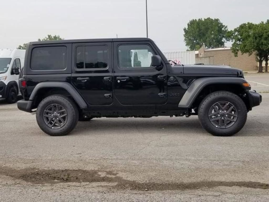 New 2025 Jeep Wrangler 4-DOOR SPORT S Sport Utility
