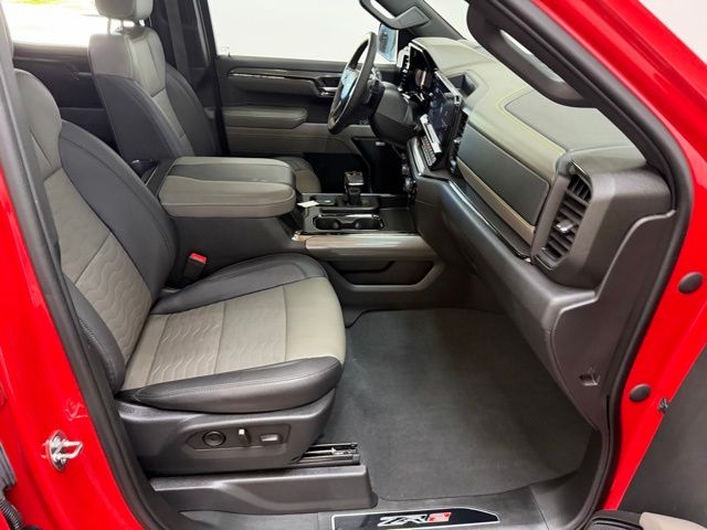 2023 Chevrolet Silverado 1500 ZR2 - Photo 37