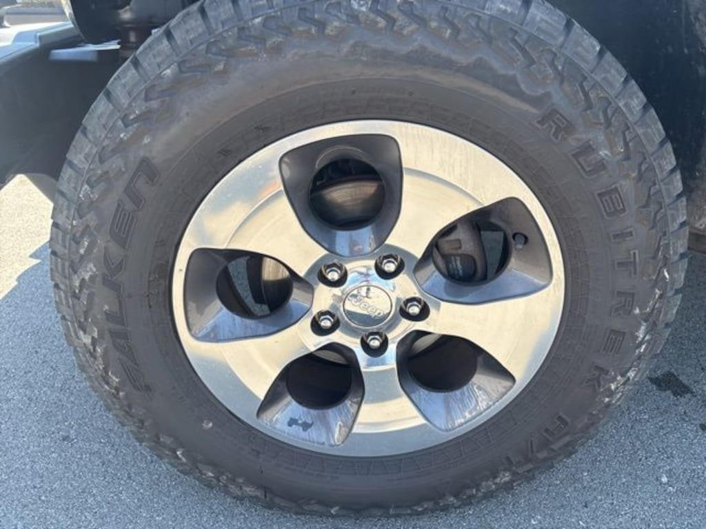 Used 2016 Jeep Wrangler Unlimited Sahara SUV