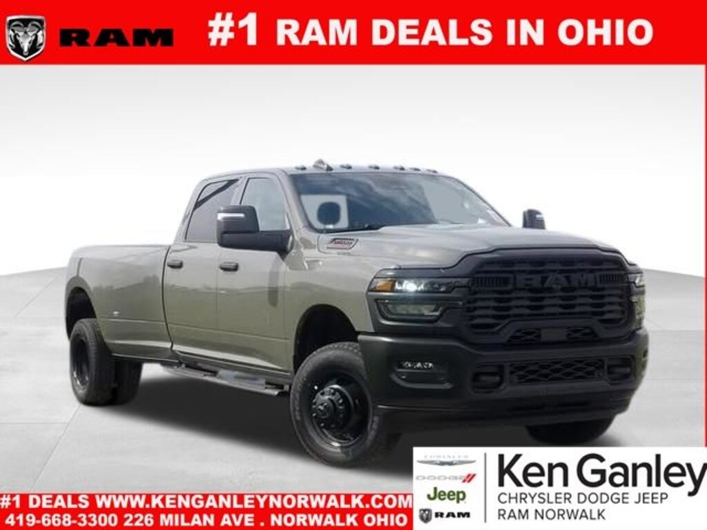 New 2026 Ram 3500 TRADESMAN CREW CAB 4X4 8' BOX Pickup