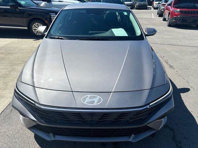 2024 Hyundai Elantra SEL - Photo 17