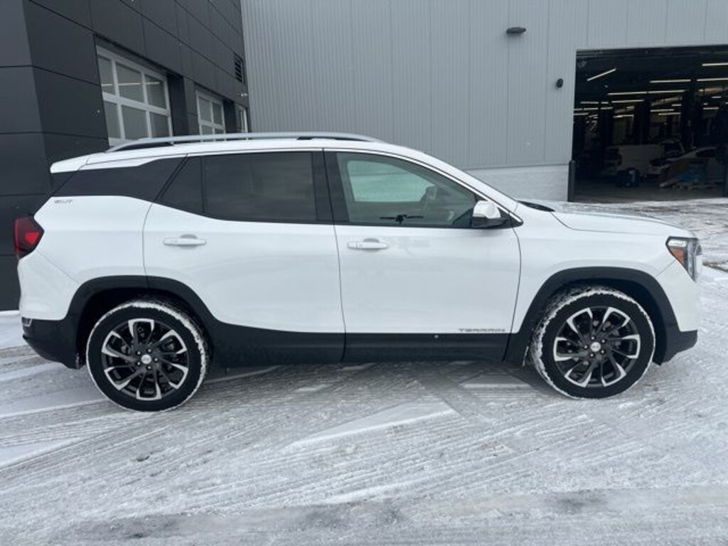 Used 2023 GMC Terrain SLT SUV