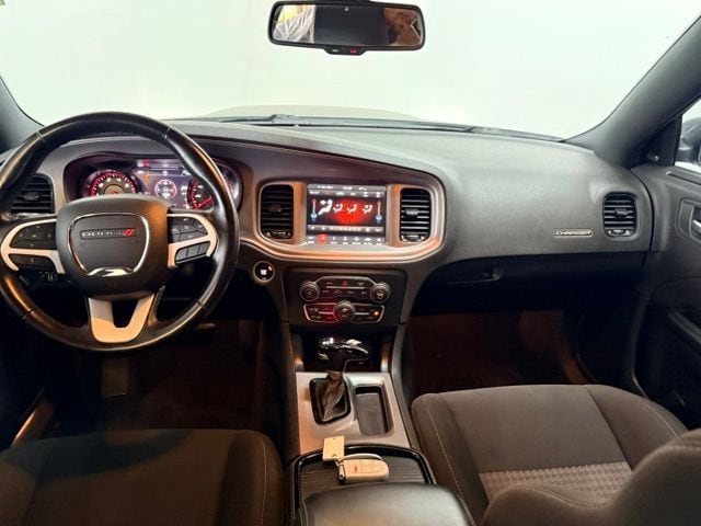 Photo 33