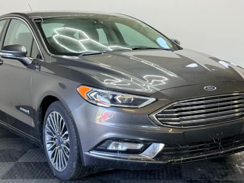 Used 2017 Ford Fusion Hybrid Titanium Sedan