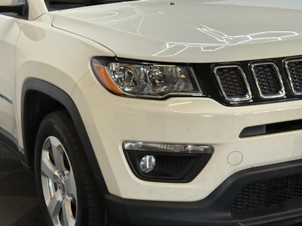 Used 2019 Jeep Compass Latitude FWD SUV