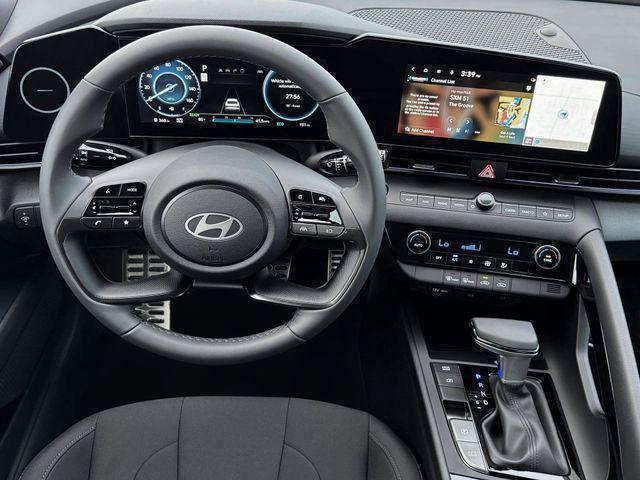 2025 Hyundai Elantra Blue - Photo 17
