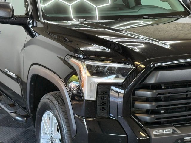 2024 Toyota Tundra SR5 photo 2