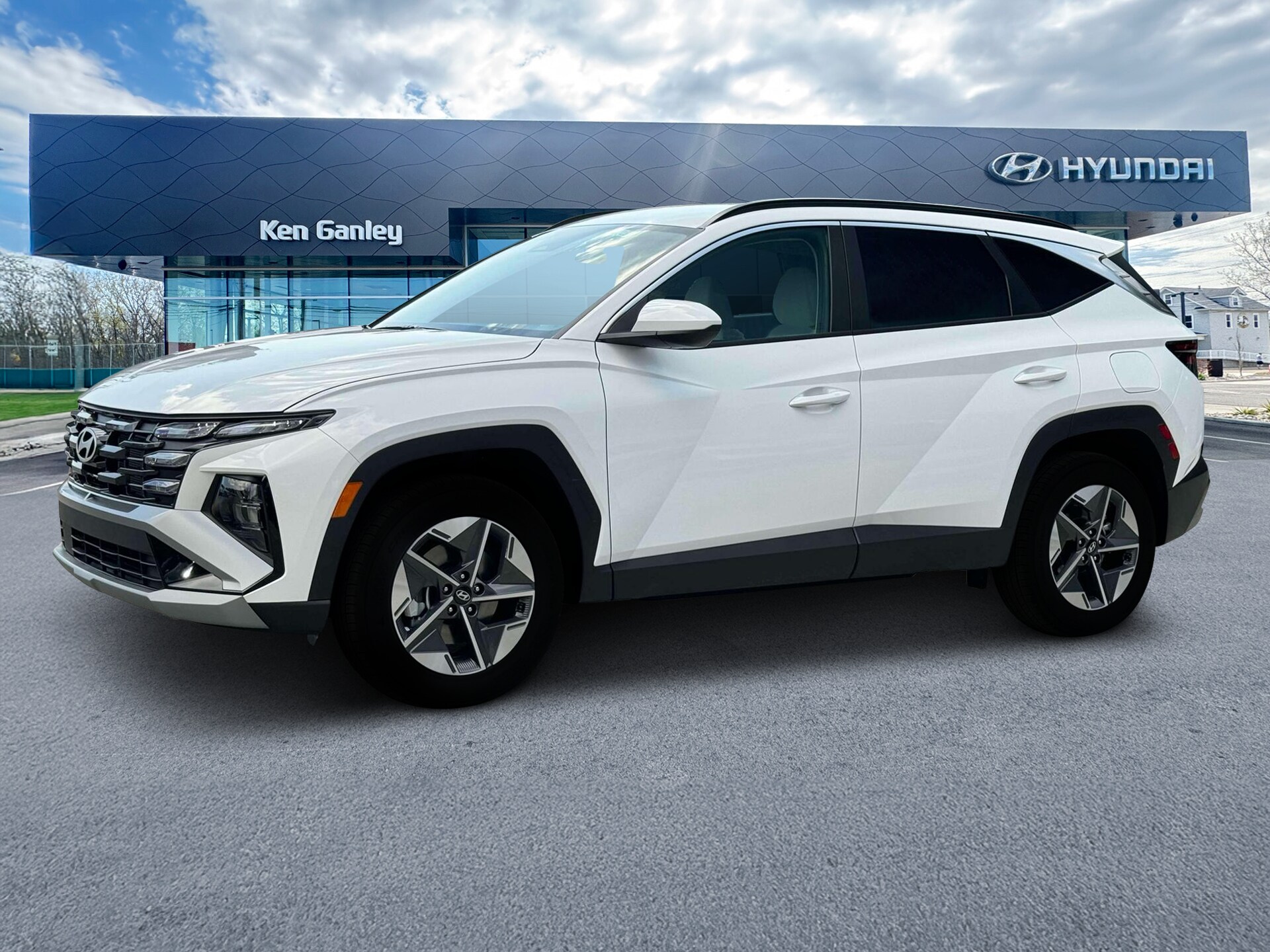 2025 Hyundai Tucson SEL photo 2