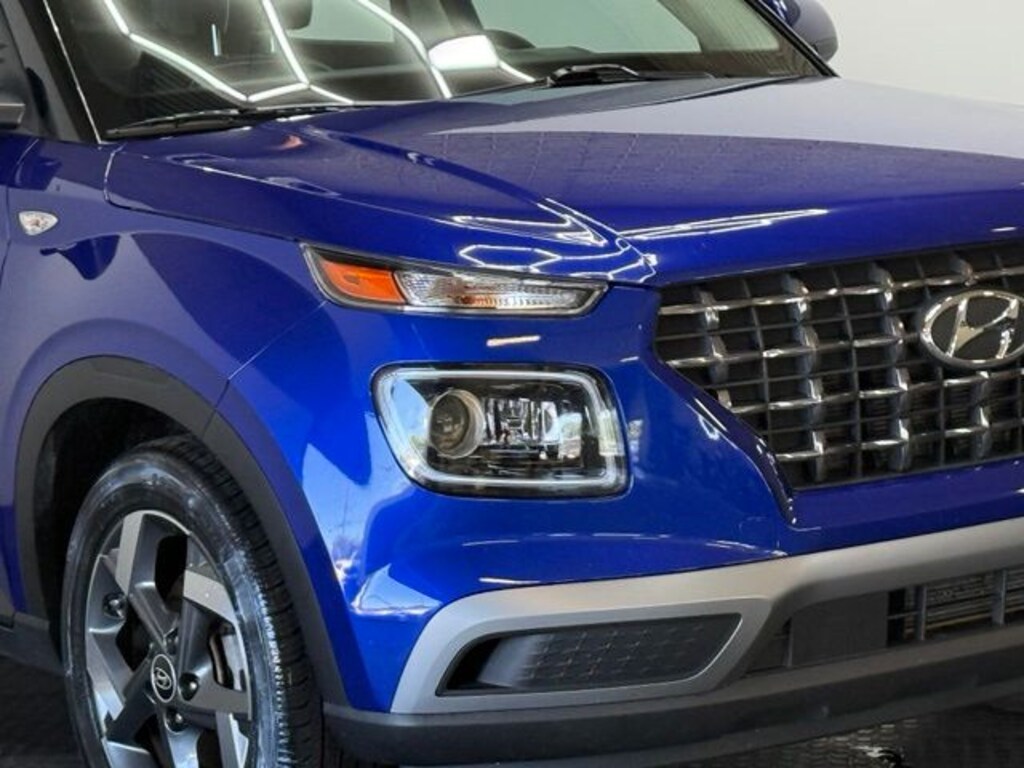 Certified 2023 Hyundai Venue Limited SUV
