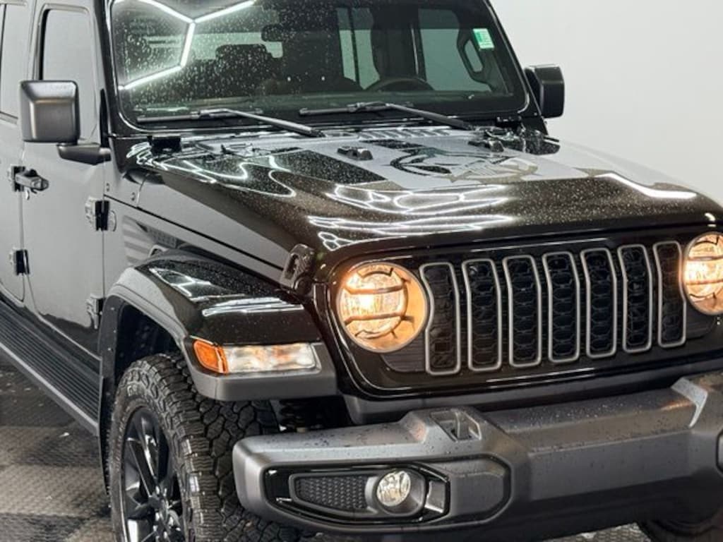 Certified 2025 Jeep Gladiator Sport Truck Crew Cab