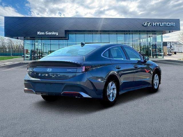 2025 Hyundai Sonata SE - Photo 10
