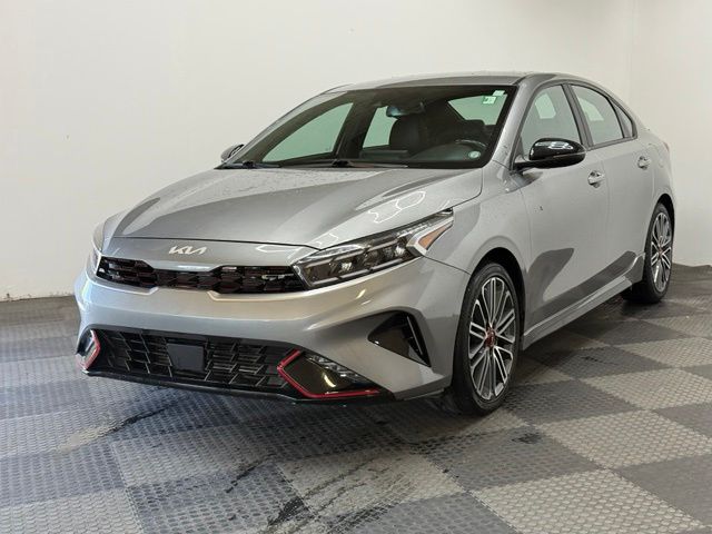 2023 Kia Forte GT - Photo 5