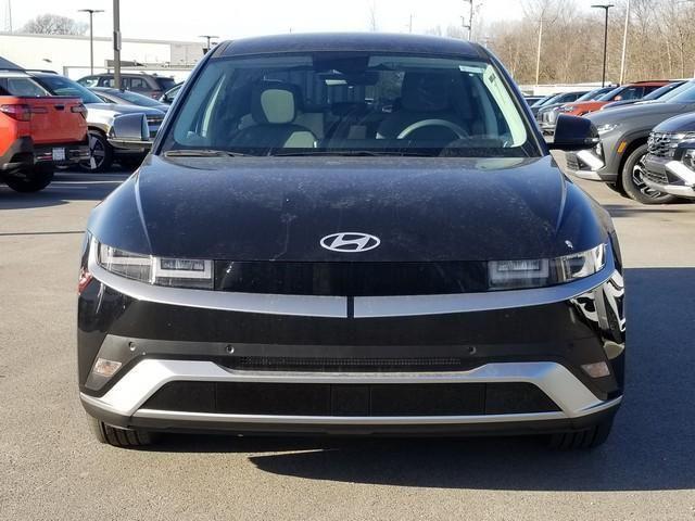 2025 Hyundai Ioniq 5 SE photo 2