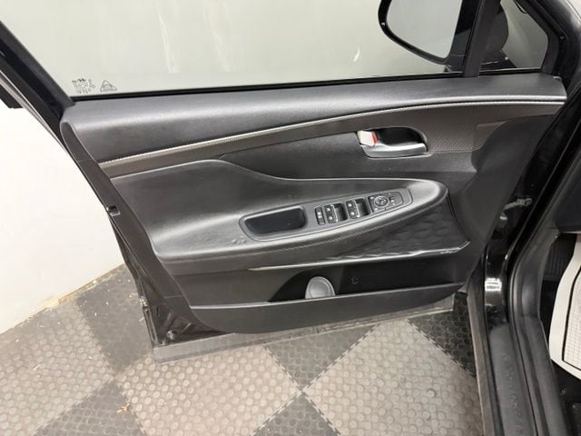 2020 Hyundai Santa Fe SEL - Photo 16