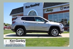 2023 Jeep Compass Latitude Lux SUV