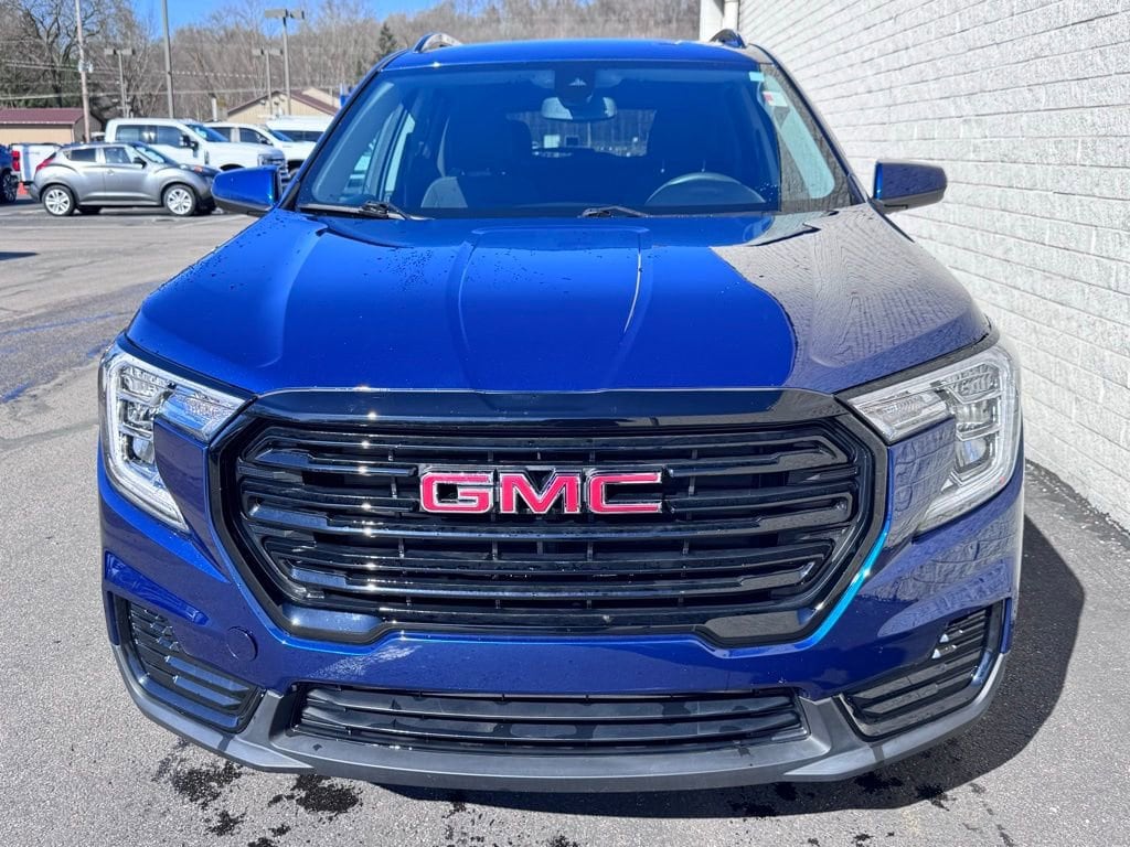 Used 2022 GMC Terrain SLE SUV