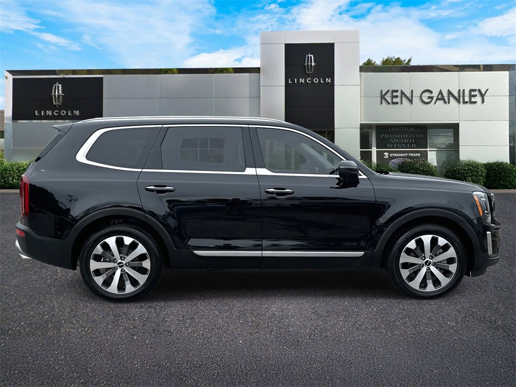 Used 2022 Kia Telluride S with VIN 5XYP64HC4NG253133 for sale in Middleburg Heights, OH