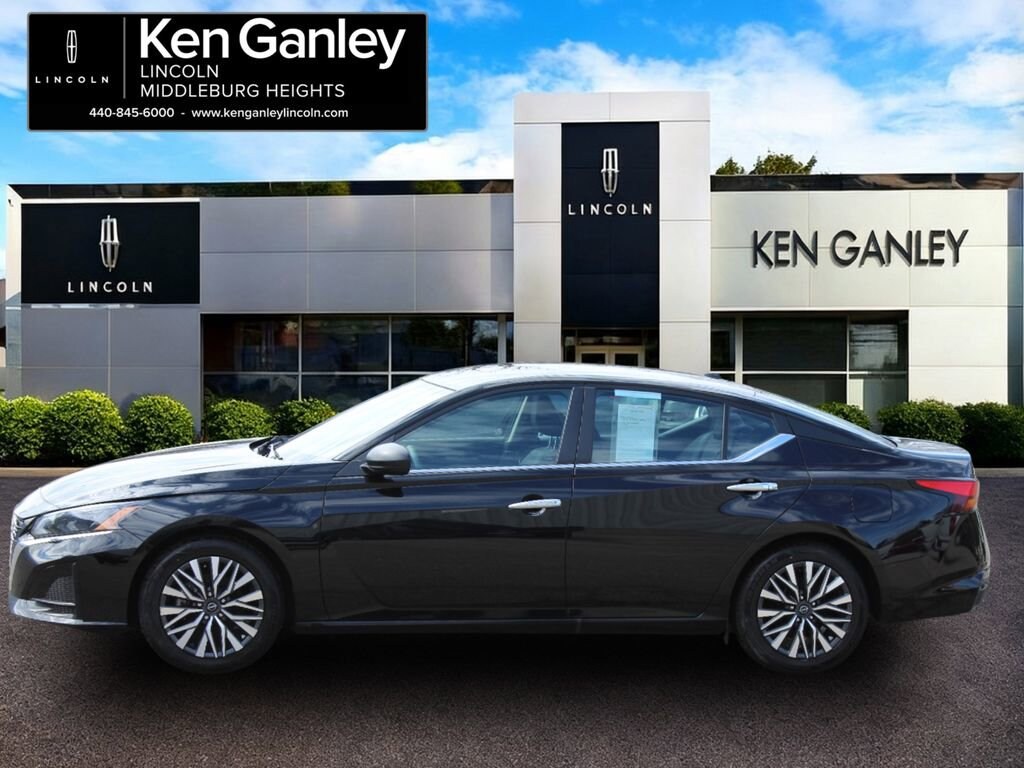 Used 2024 Nissan Altima 2.5 SV Sedan