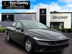 2024 Hyundai Elantra SE Sedan