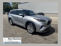 Used 2025 Toyota Highlander Platinum SUV For Sale Near Cleveland, OH
