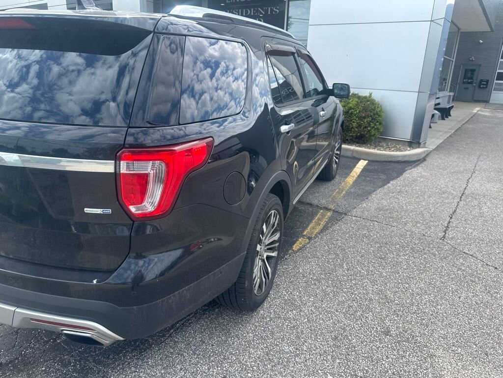 Used 2017 Ford Explorer Platinum SUV