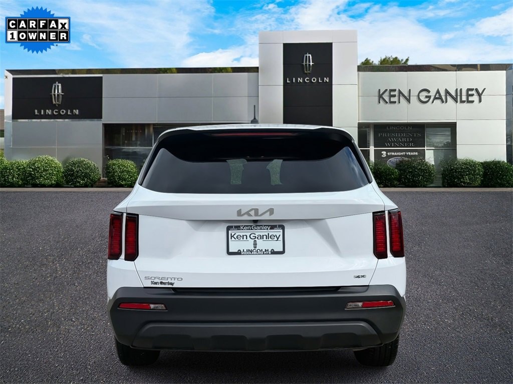 Used 2023 Kia Sorento LX SUV