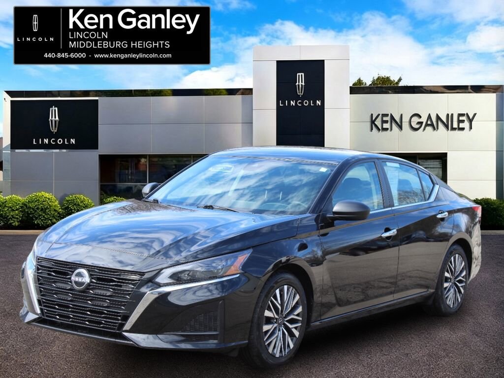 Used 2024 Nissan Altima 2.5 SV Sedan