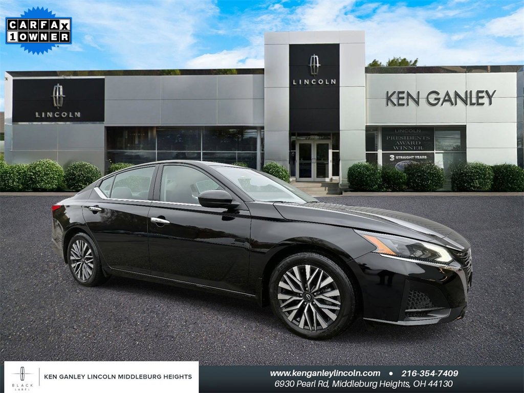 2024 Nissan Altima SV's photo