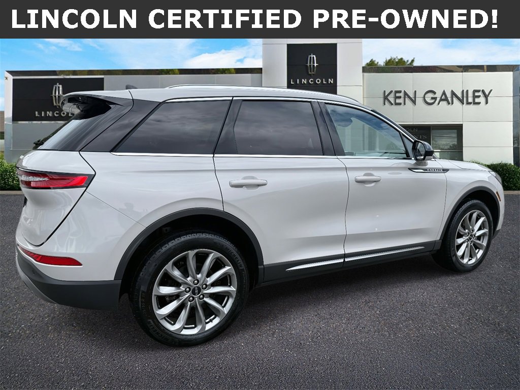 2022 Lincoln Corsair Standard photo 3