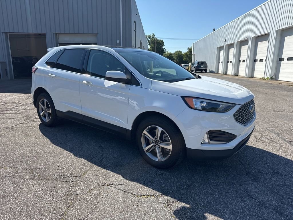 2024 Ford Edge SEL AWD's photo
