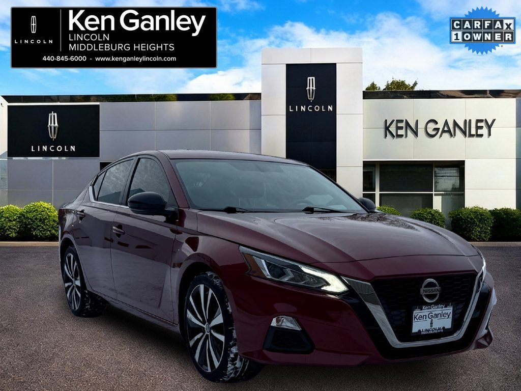 2019 Nissan Altima SR's photo