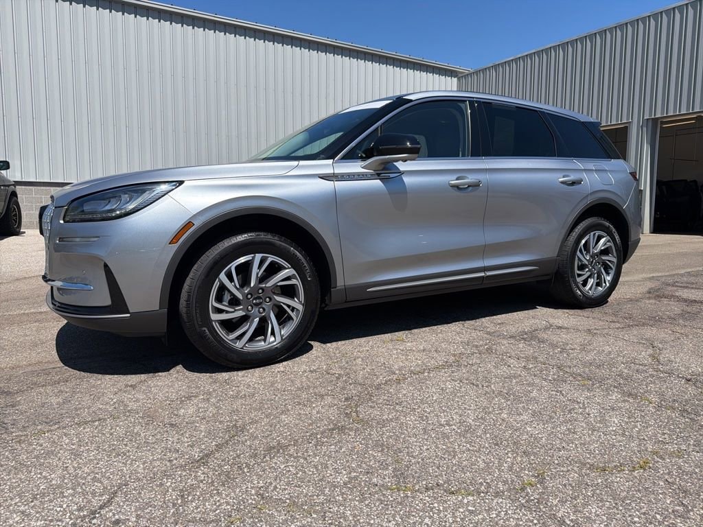2023 Lincoln Corsair AWD's photo
