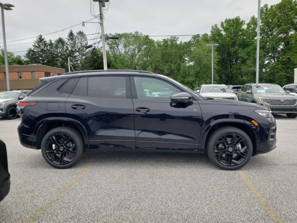 New 2026 Volkswagen Tiguan 2.0T SE R-Line Black SUV