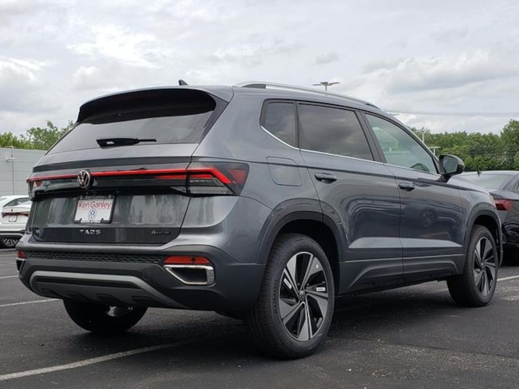 New 2026 Volkswagen Taos 1.5T SE SUV