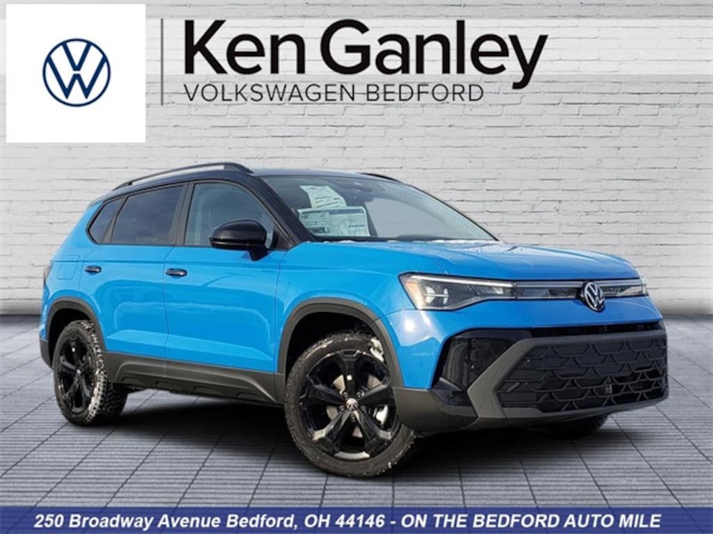 New 2026 Volkswagen Taos 1.5T SE Black SUV