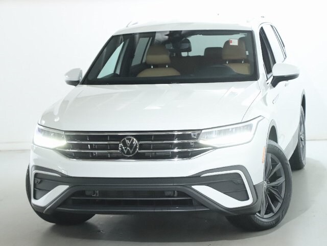 2022 Volkswagen Tiguan SE photo 3
