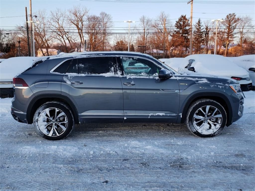 New 2025 Volkswagen Atlas Cross Sport 2.0T SEL Premium R-Line SUV