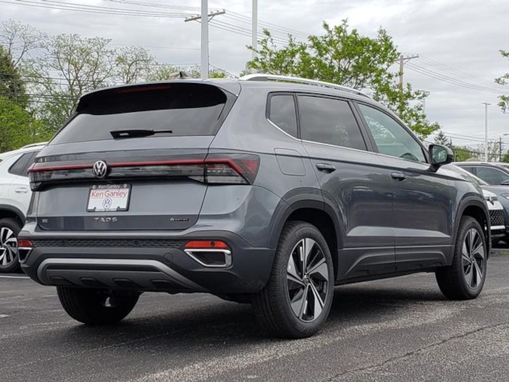 New 2026 Volkswagen Taos 1.5T SE SUV