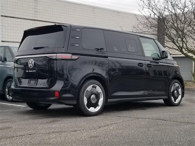 2025 Volkswagen ID. Buzz Pro S photo 3
