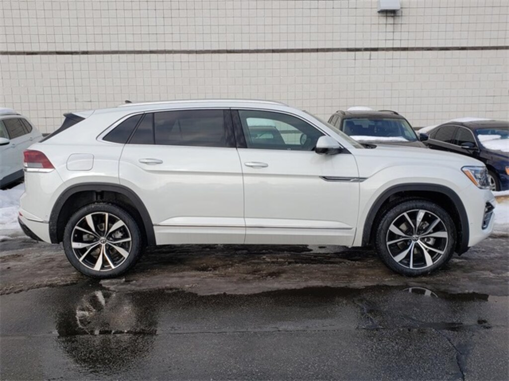 New 2026 Volkswagen Atlas Cross Sport 2.0T SEL Premium R-Line SUV