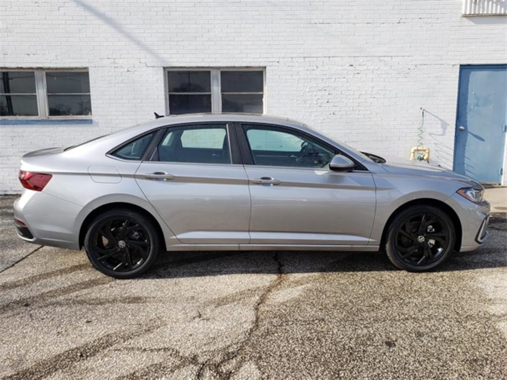 New 2026 Volkswagen Jetta 1.5T SE Sedan