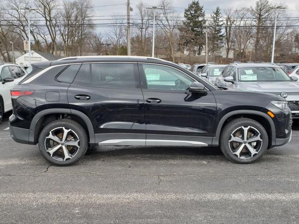 New 2026 Volkswagen Tiguan 2.0T SE SUV