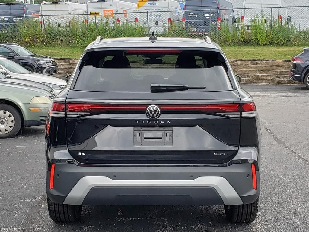 New 2026 Volkswagen Tiguan SE SUV