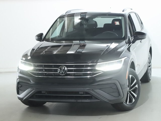 2022 Volkswagen Tiguan S photo 2