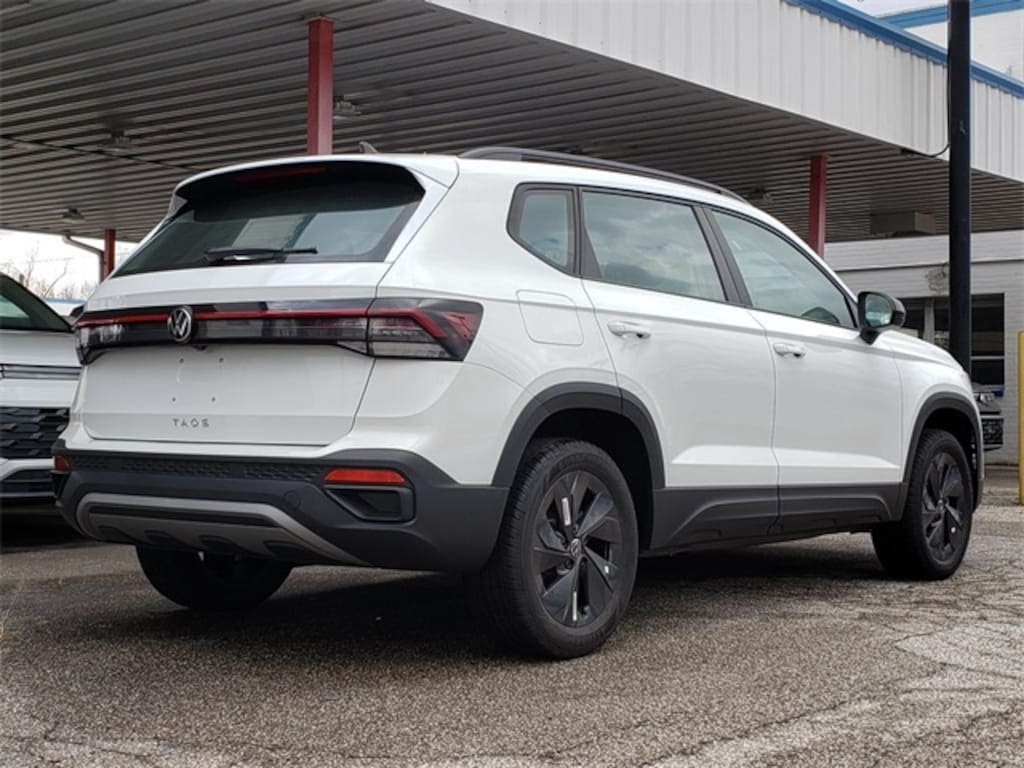 New 2026 Volkswagen Taos 1.5T S SUV