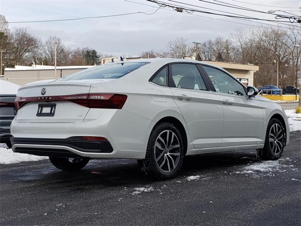 New 2026 Volkswagen Jetta 1.5T SE Sedan