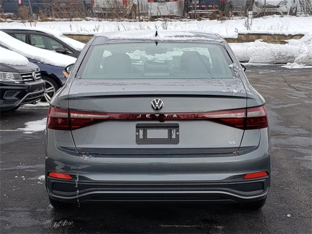 New 2026 Volkswagen Jetta 1.5T SE Sedan