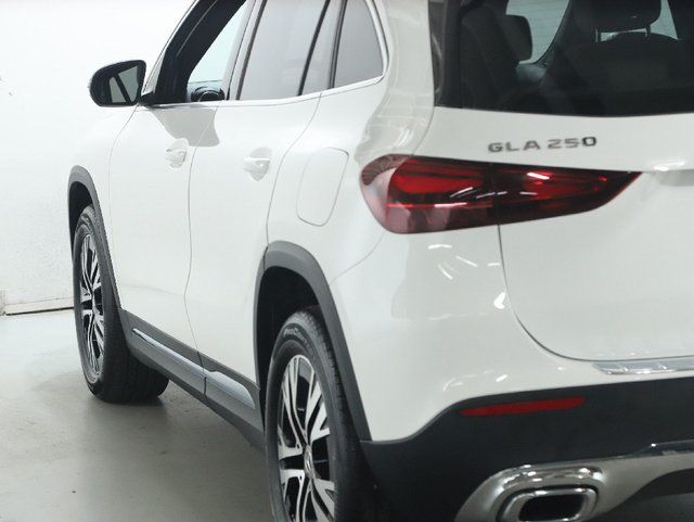 2025 Mercedes-Benz GLA GLA250 - Photo 40