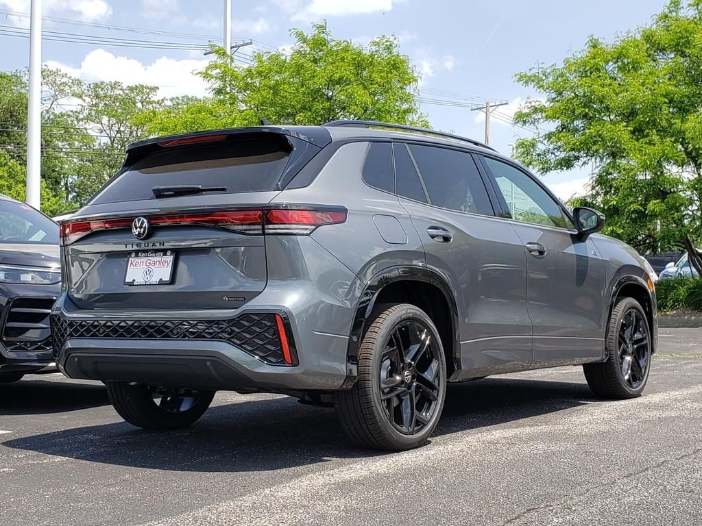 New 2026 Volkswagen Tiguan 2.0T SE R-Line Black SUV