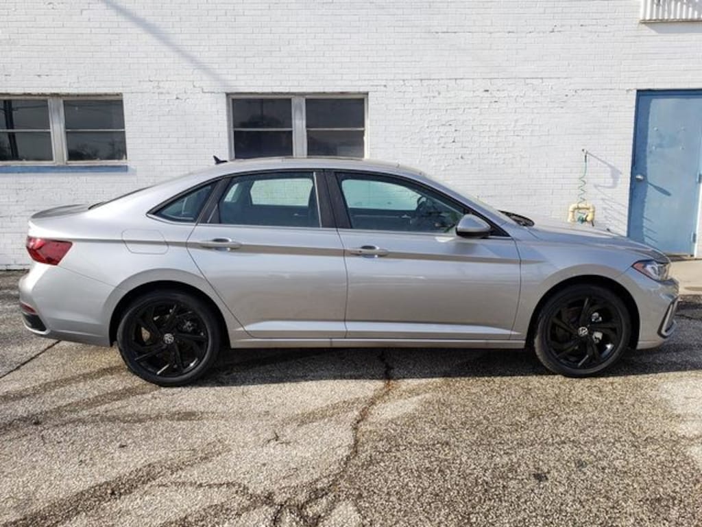 New 2026 Volkswagen Jetta 1.5T SE Sedan